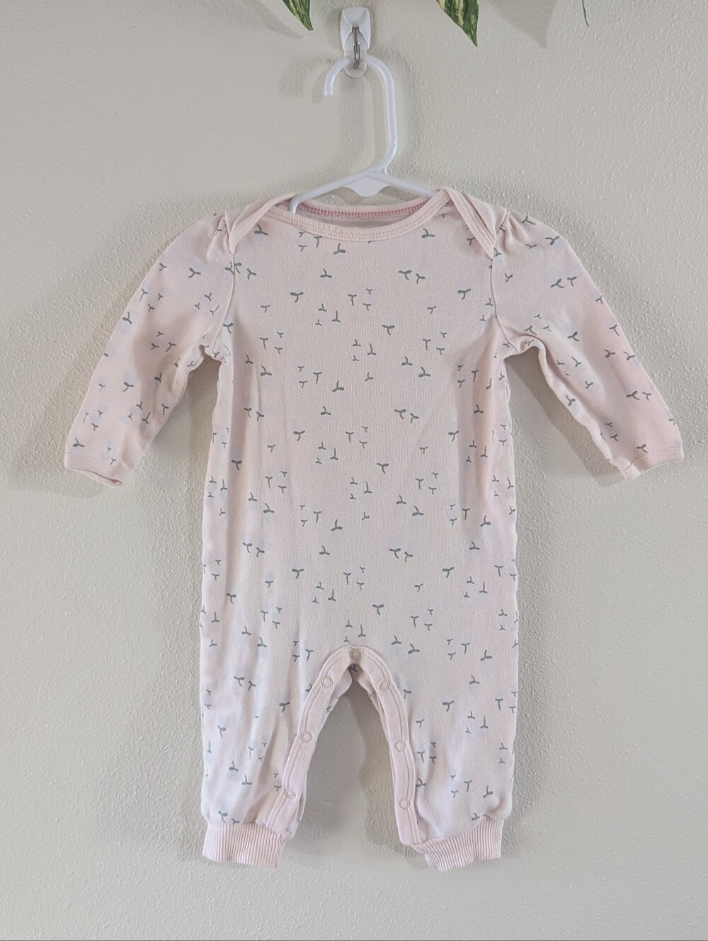 Pale Pink, White Floral Sleeper
